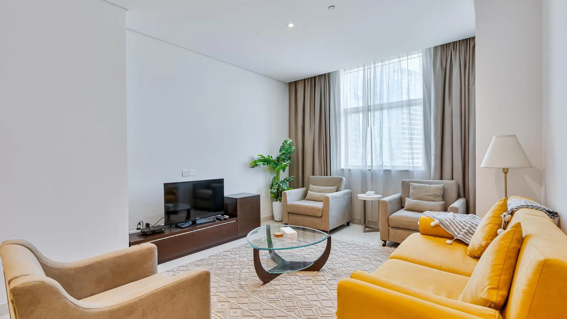 Discover Urban Chic Apartment -Vibrant City Life Dubai United Arab Emirates